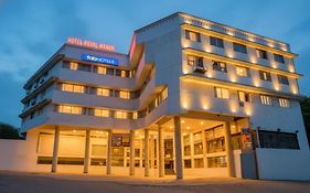 Fabhotel Royal Manor - Hospital Chowk